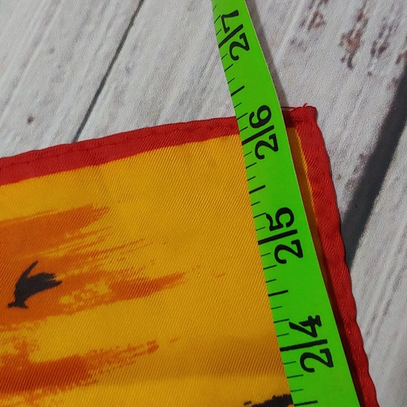 BRIGHT SQUARE SCARF WITH ABSTRACT THEATRE THEME - Picture 5 of 5